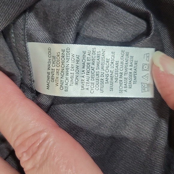 CALVIN KLEIN Body Fit Two Tone Gray Button Down Roll Tab Shirt - Picture 13 of 14